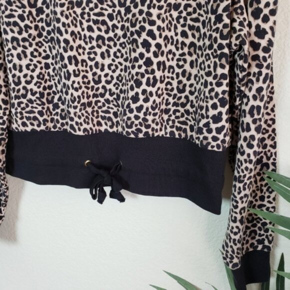 VARLEY Arden Leopard Print Sweatshirt size XS Oversized - Picture 7 of 12